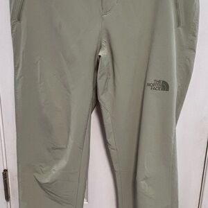 The North Face Mens Med Pants Paramount Pro Joggers Flashdry-XD
